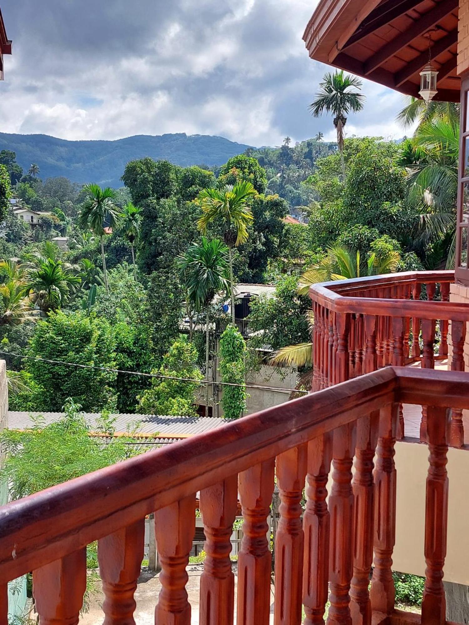 Mystique Hideout Hotel Kandy Room photo